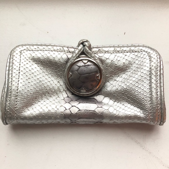 Elle Tahari Silver Metallic Evening Clutch - Picture 1 of 6